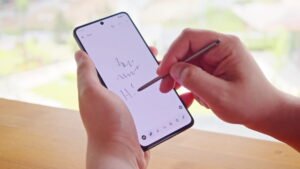 Moto G Stylus 5G 2025 Writing